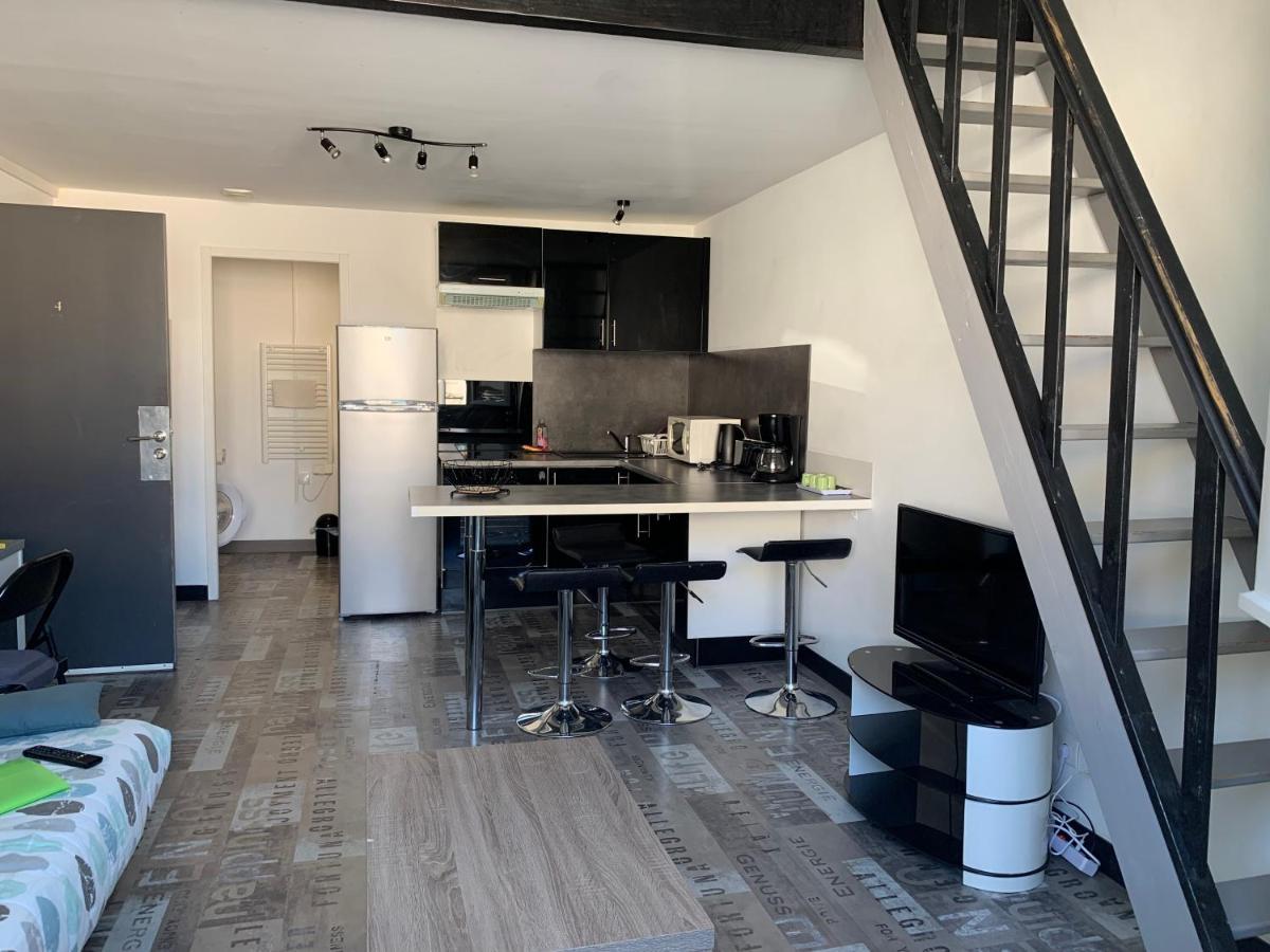 Appartement Tout Confort En Mezzanine A 20Mn A Pied Du Centre-Ville Avec Tv Et Wifi 라로셸 외부 사진