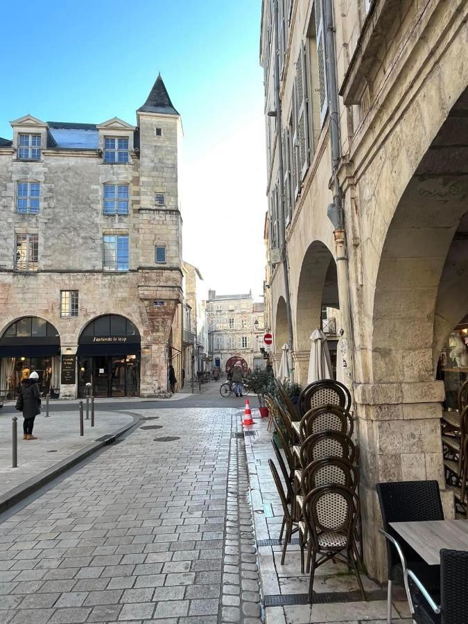 Appartement Tout Confort En Mezzanine A 20Mn A Pied Du Centre-Ville Avec Tv Et Wifi 라로셸 외부 사진